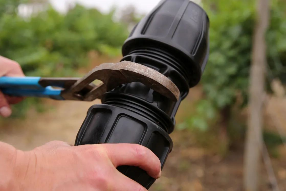 Philmac Easylok Metric Compression Fittings training module displaying fittings designed for irrigation and industrial applications with clear branding